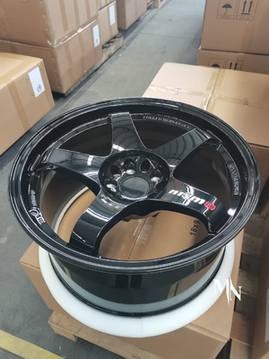 Kute felgi Nissan Skyline GT-R R34 R33 R32 Promienie Volk Racing Nismo LMGT4