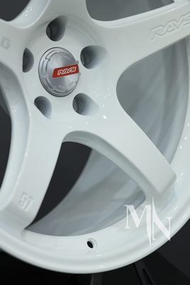 Na zamówienie Forged Nismo Rays 57CR Koła 370Z 350Z Clubsport Białe obręcze