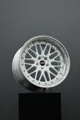 BBS LM Gloss White dla Toyoty A90 A91 GR Supra